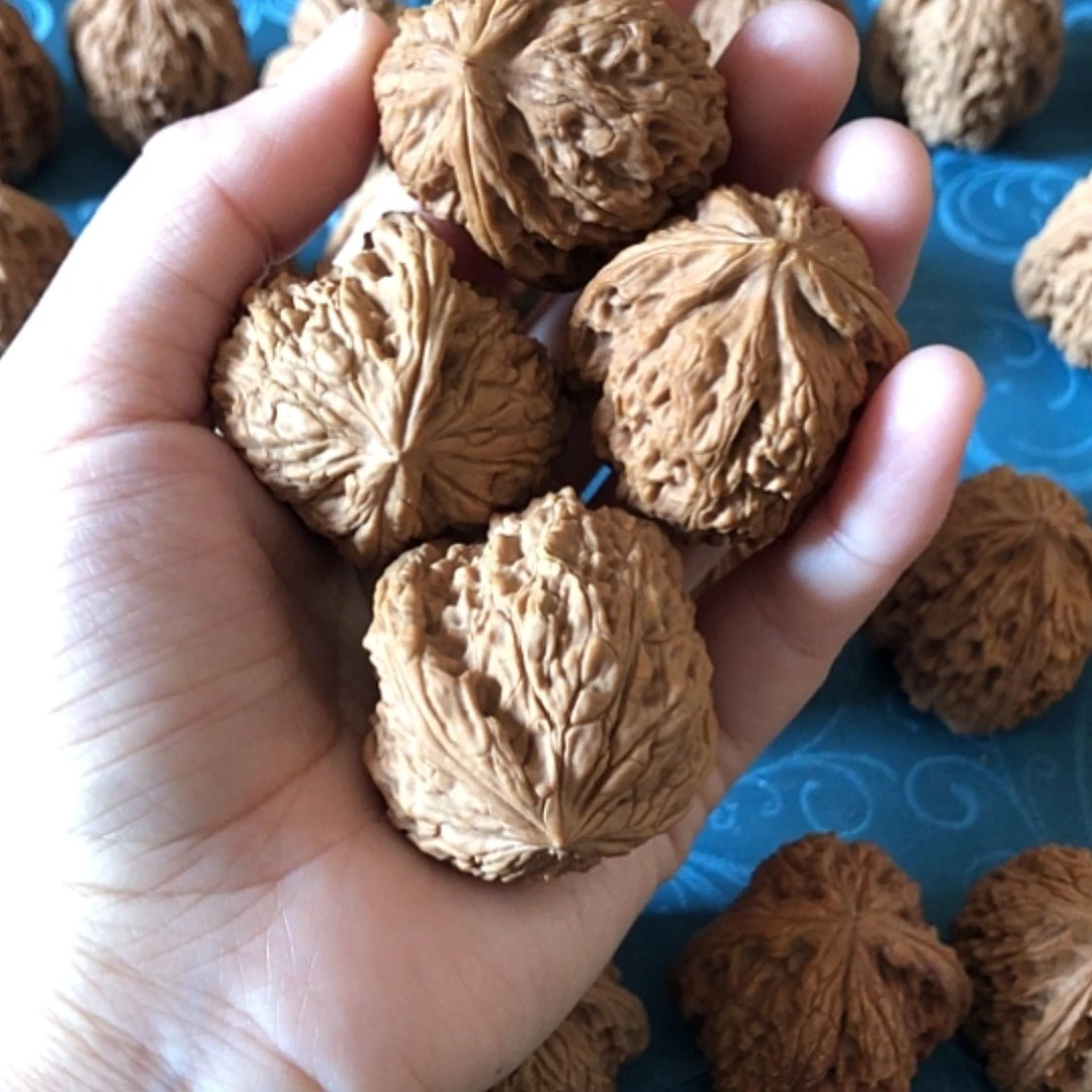 【闪购商品】文玩核桃把件玉**刻一代将