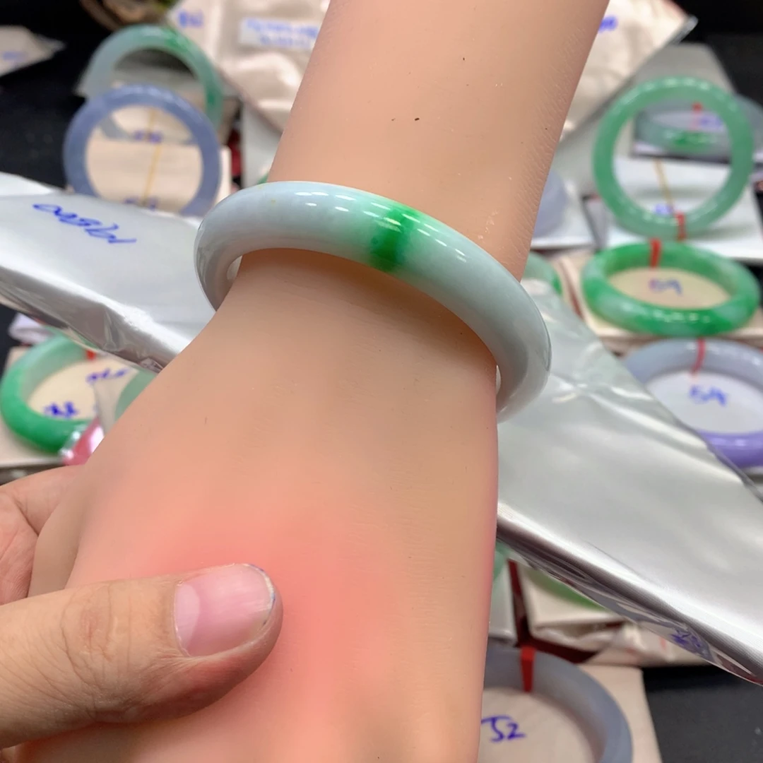 未镶嵌手镯翡翠翡翠