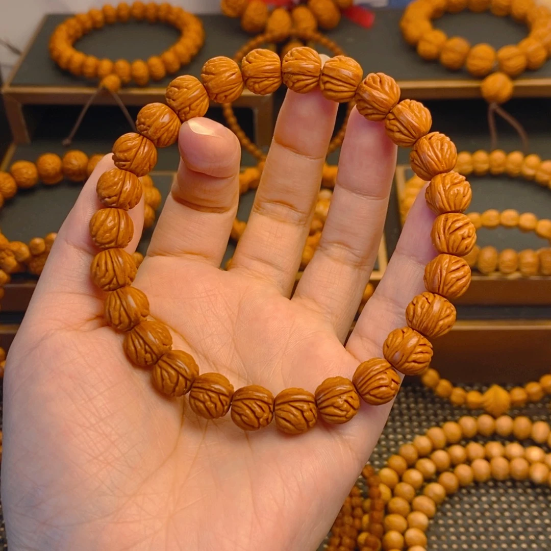 朱***0桃核吊坠秦岭森林11