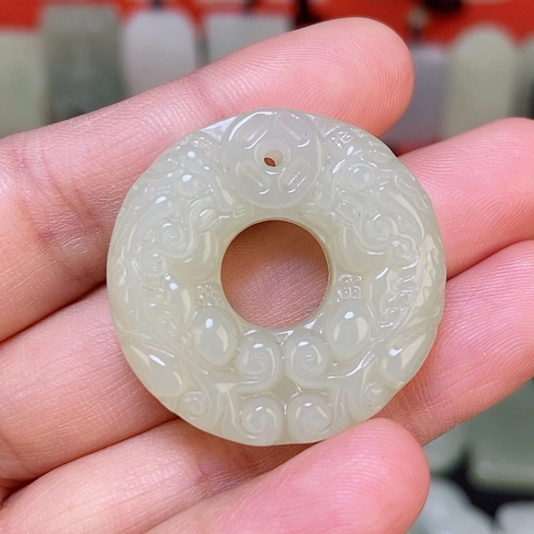 【闪购商品】颈饰未镶嵌和田玉