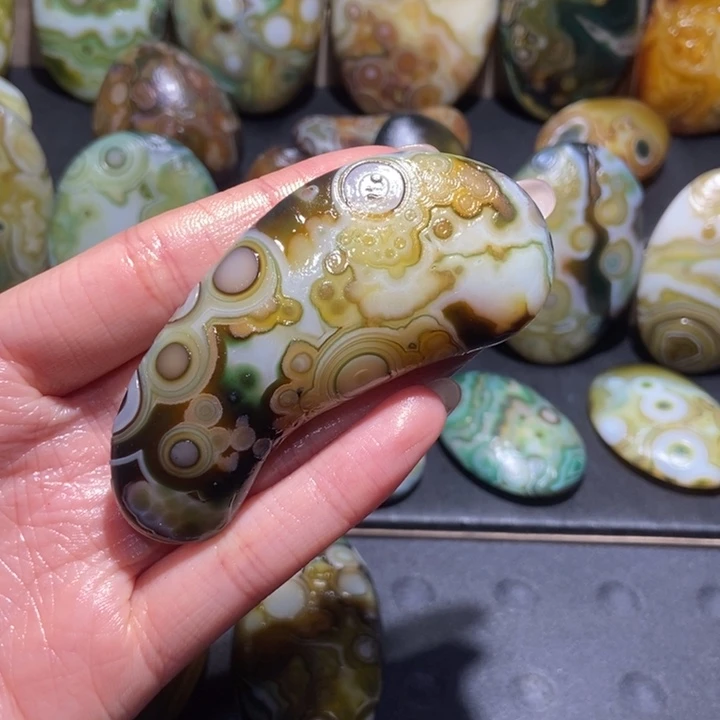 【闪购商品】未镶嵌玛瑙/玉髓珠宝奇石u u