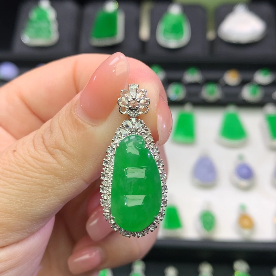 吊坠(不含链)18K金镶嵌翡翠