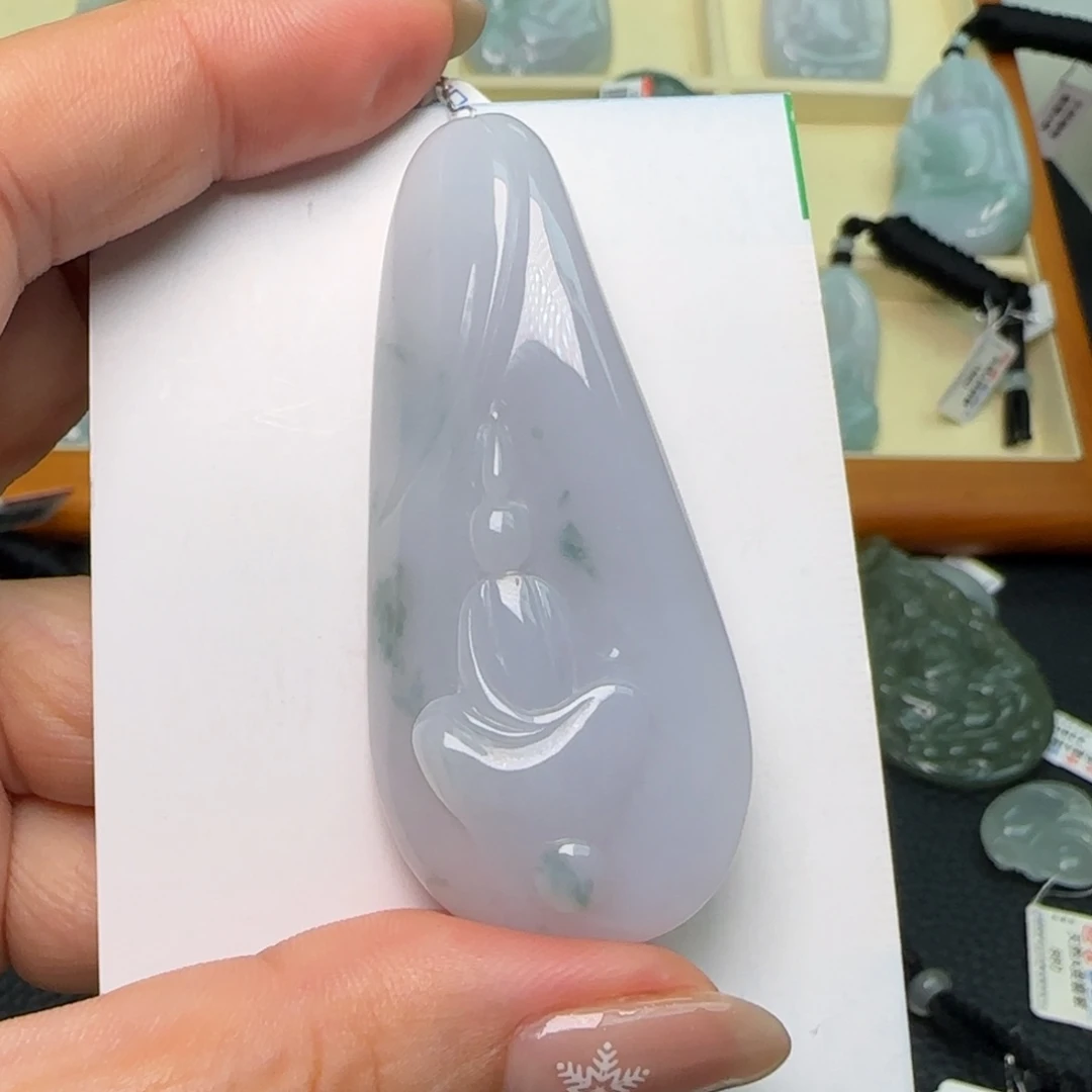 翡翠未镶嵌颈饰