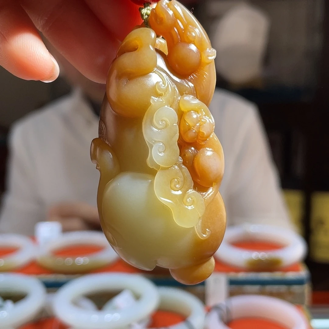 和田玉（糖玉）未镶嵌吊坠(不含链)