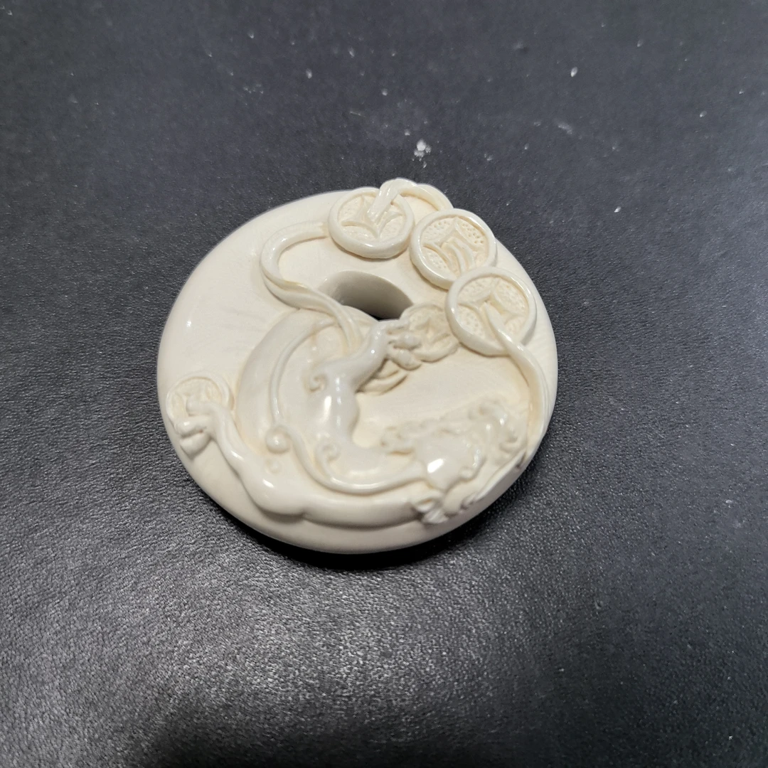猛犸约56.3克雕刻件ZL1550
