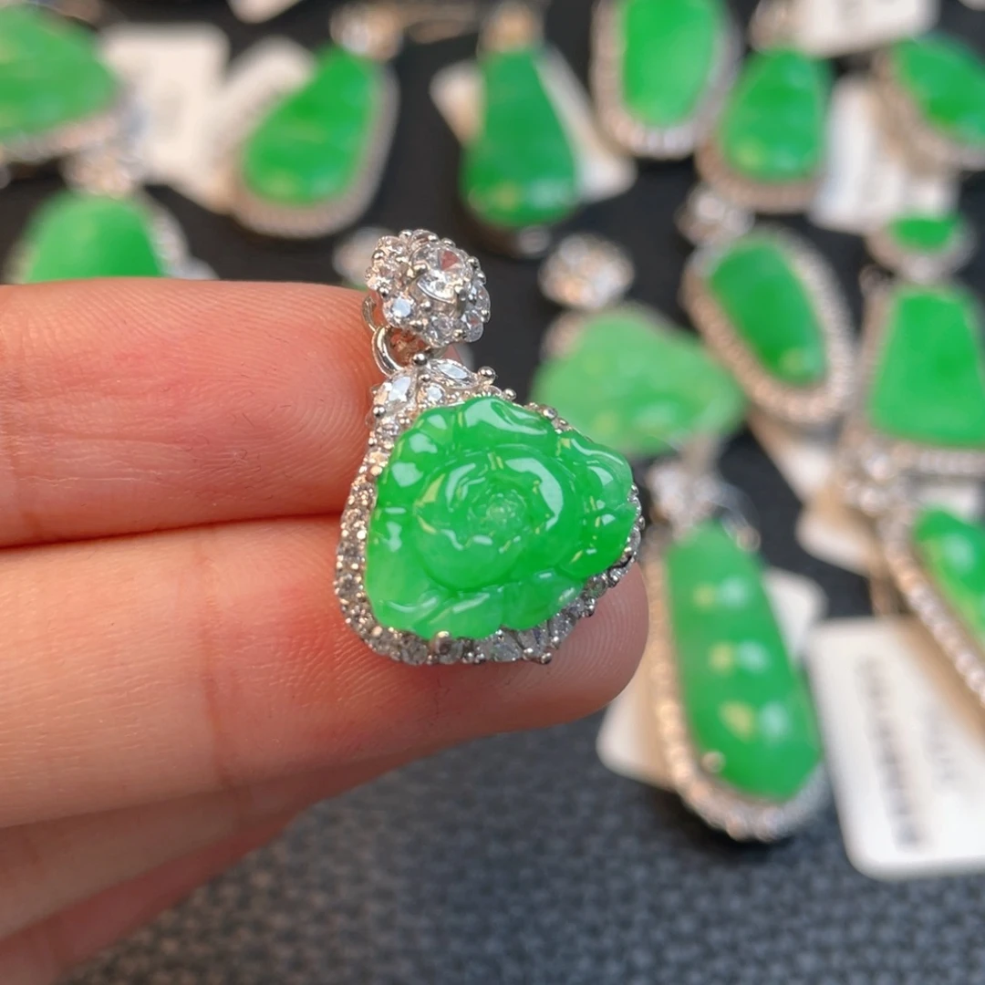 翡翠银S925镶嵌吊坠(不含链)朱*