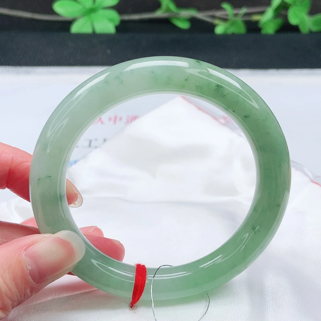 翡翠未镶嵌手镯58圆条