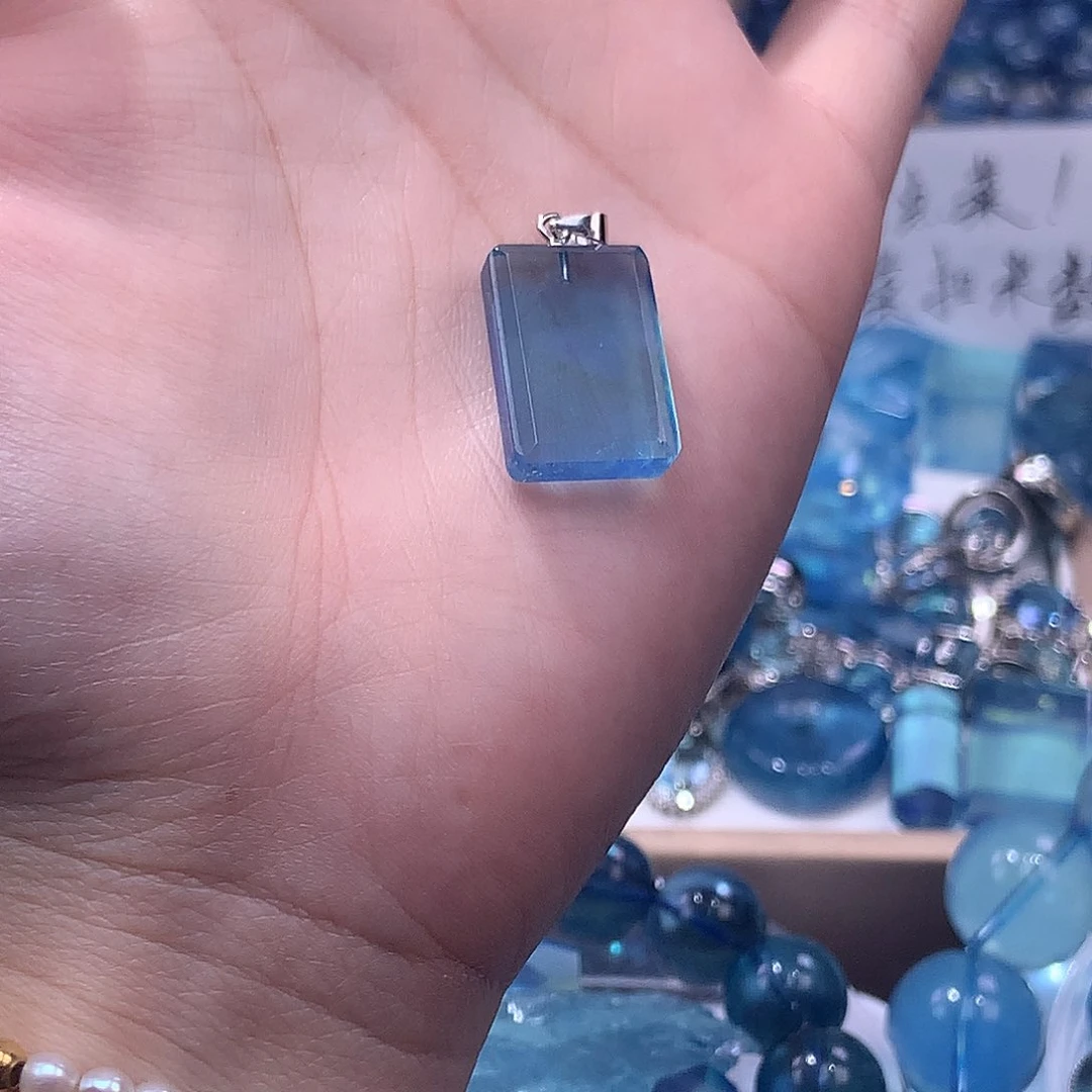 银S925镶嵌颈饰海蓝宝石无事牌吊坠【120元】要拍2件