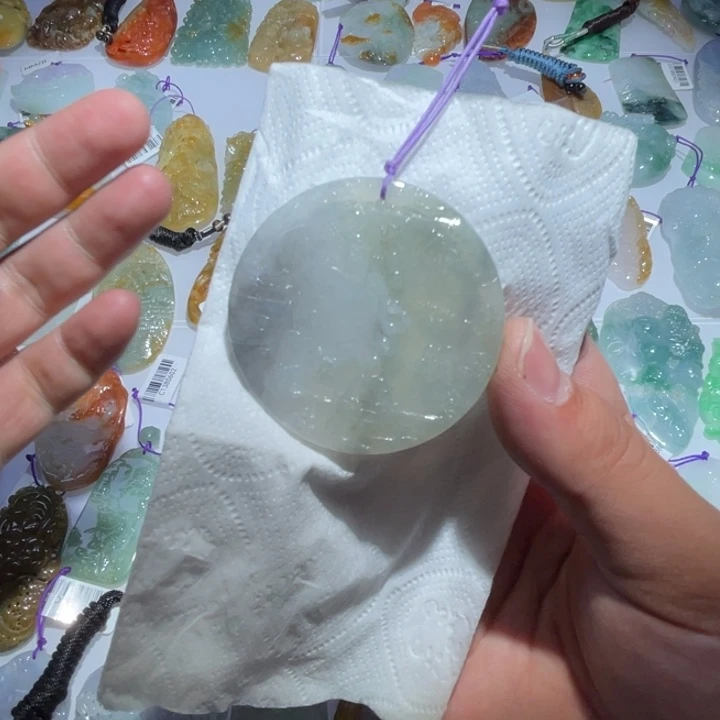 翡翠颈饰未镶嵌天然