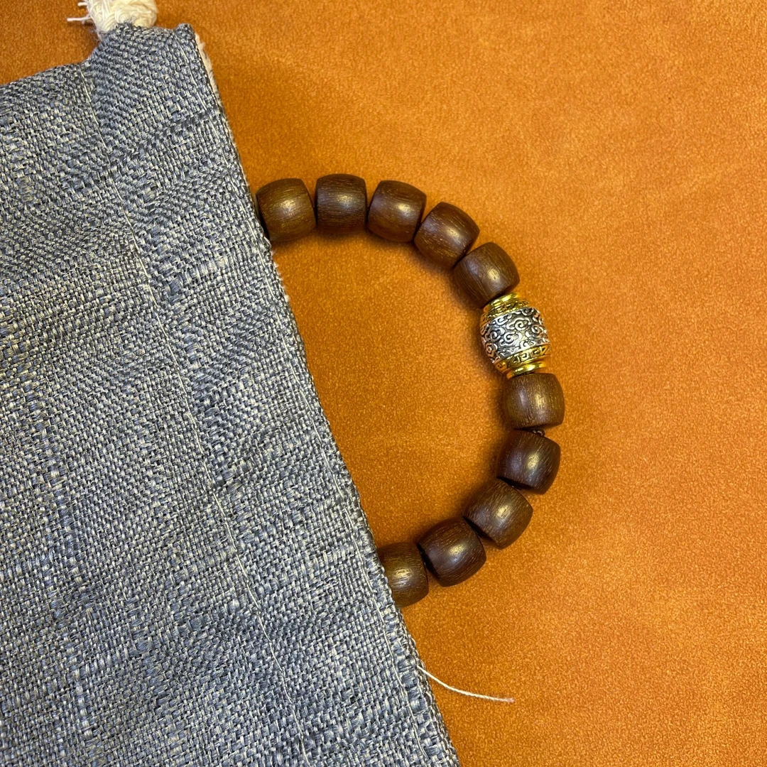 祥云之巅10*11mm男女通用家居饰品原木原色雕刻