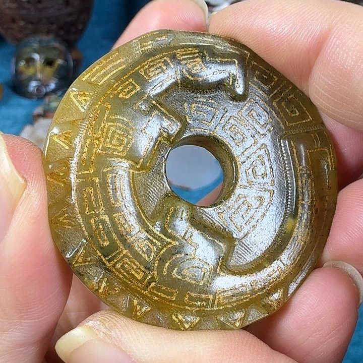 和田玉（糖玉）未镶嵌挂件