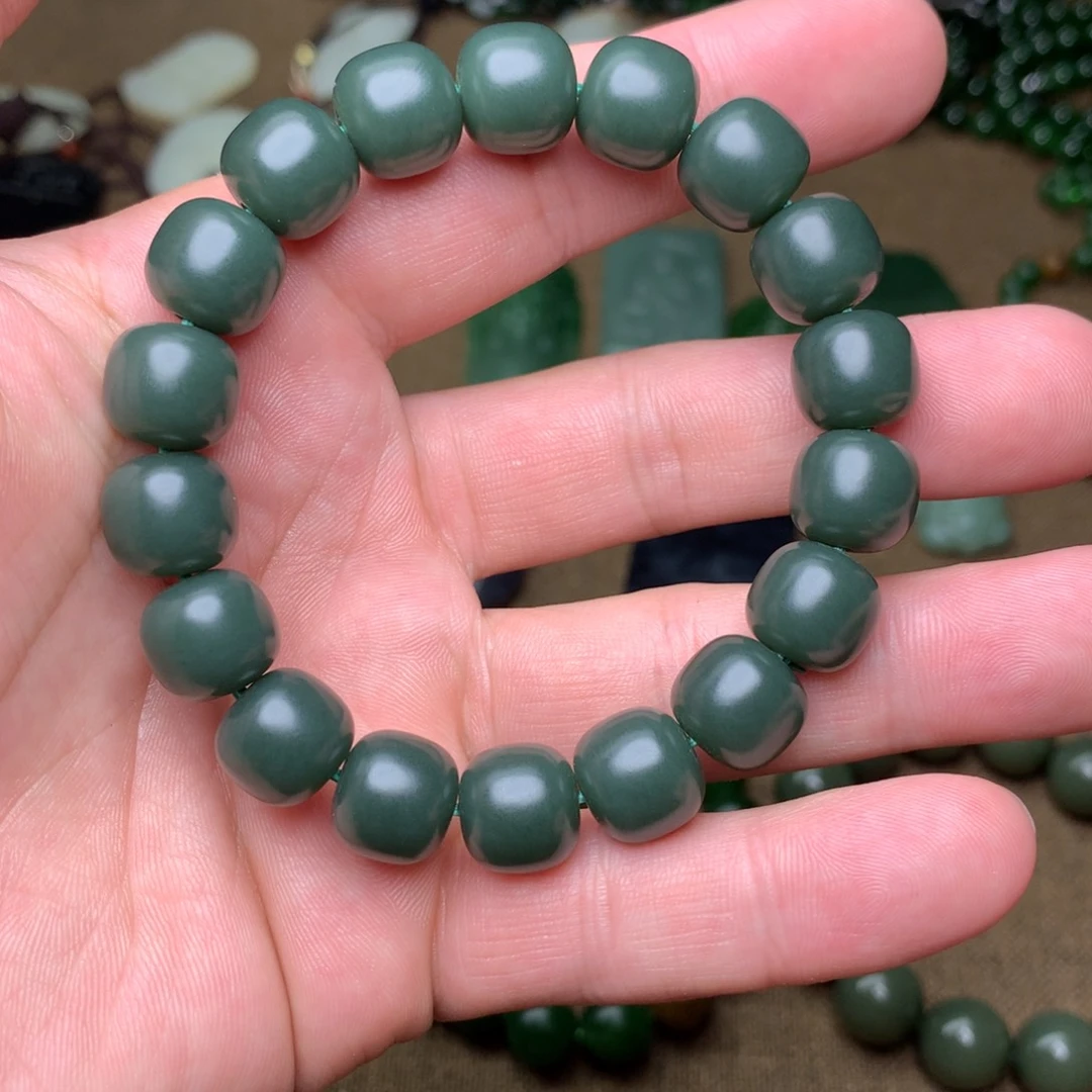 和田玉未镶嵌颈饰若****?