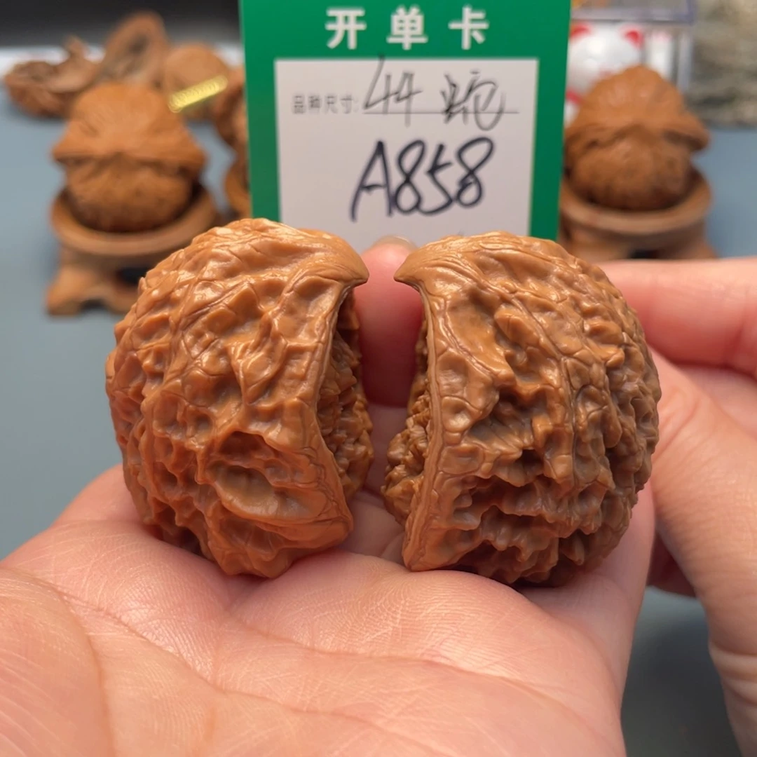 吊坠桃核文玩核桃