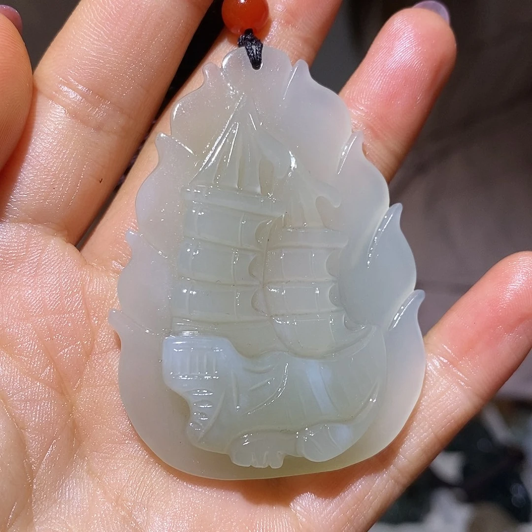 和田玉未镶嵌颈饰