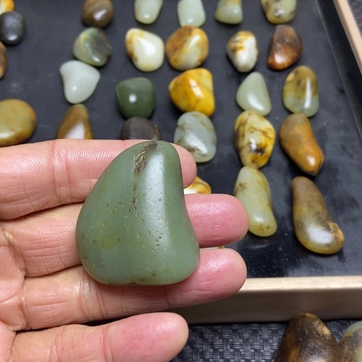 光***头和田玉（糖玉）未镶嵌珠宝奇石