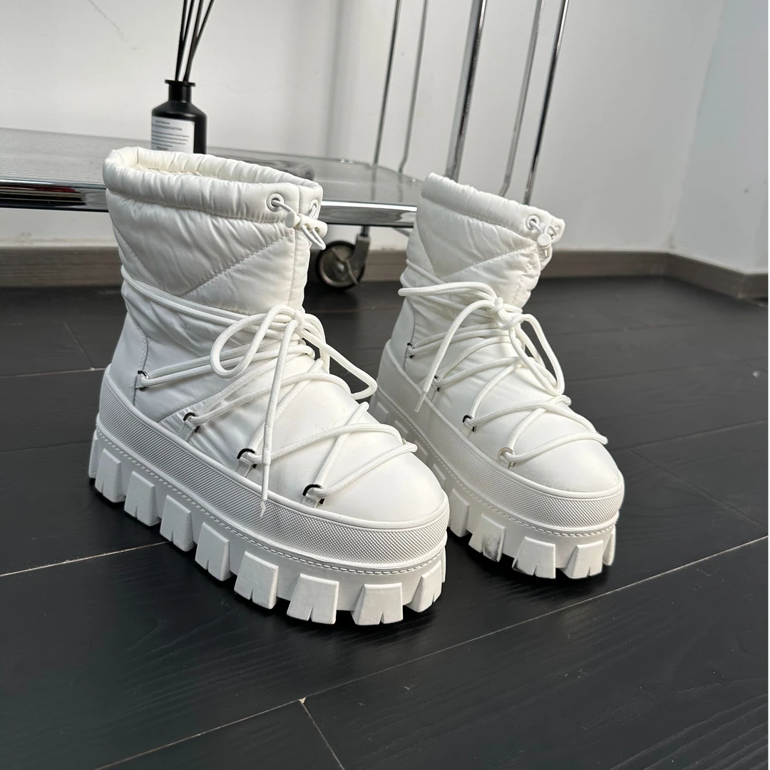 婉君【雪地靴】2025秋冬新款时尚经典休闲厚底靴LWJ25D4S3396