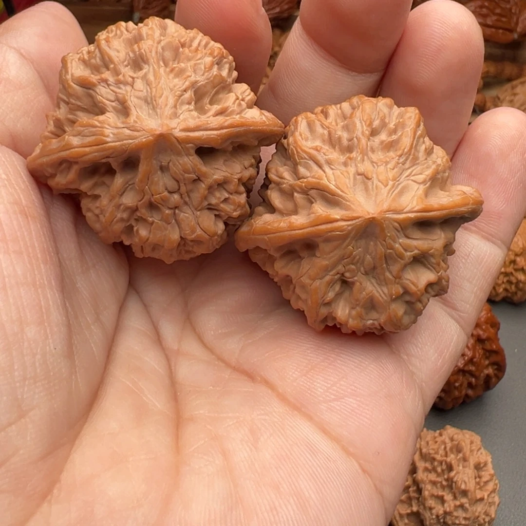 星***海把件文玩核桃红牛