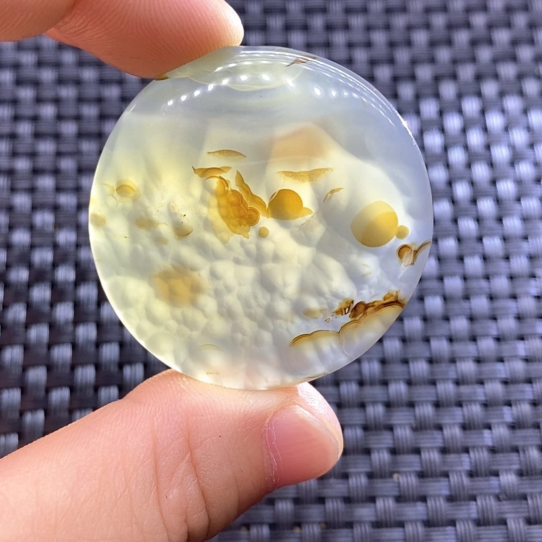 玛瑙/玉髓颈饰未镶嵌虎***张