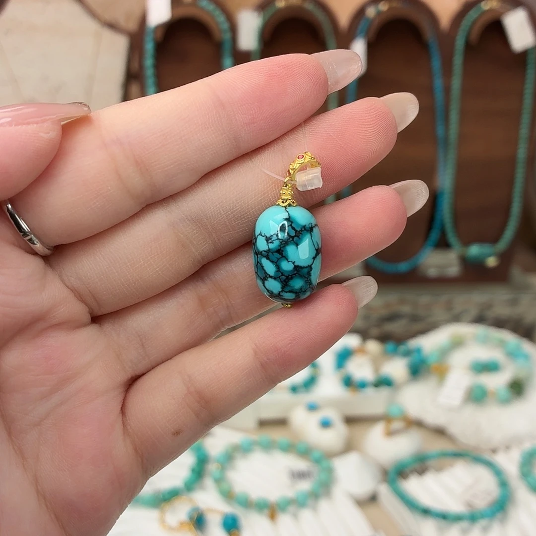 18K金镶嵌绿松石吊坠(不含链)