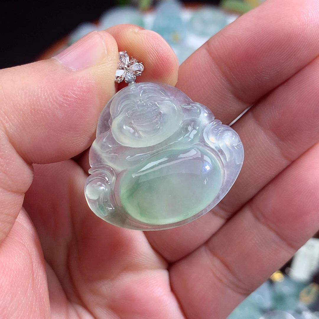 田***子翡翠未镶嵌颈饰佛公