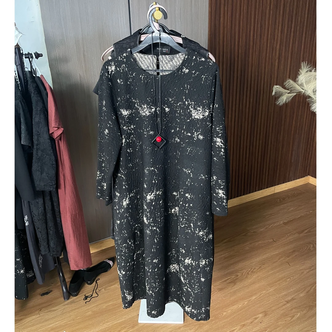 黑色弹力连衣裙女保暖休闲大码