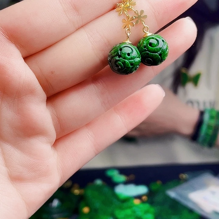 翡翠银S925镶嵌颈饰多样性