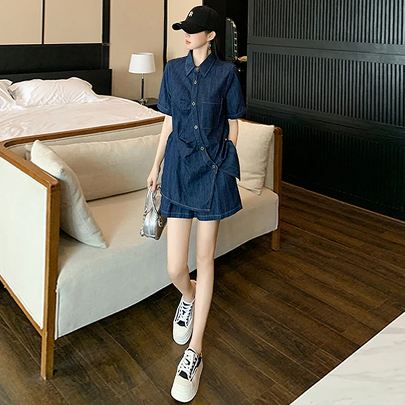 时尚休闲减龄套装女夏季新款洋气显瘦蓝色衬衫上衣宽松短裤两件套