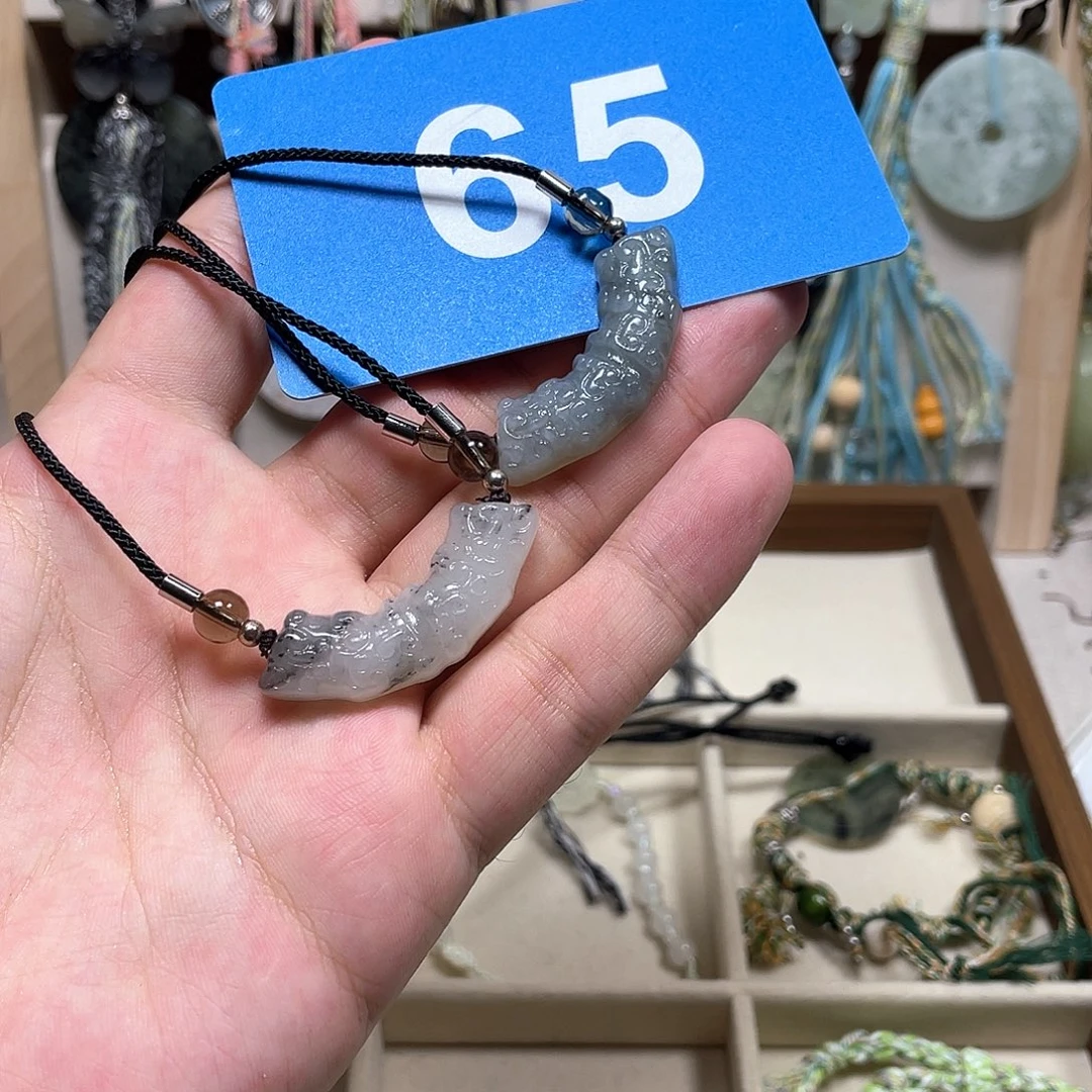 合金蛇纹石玉颈饰