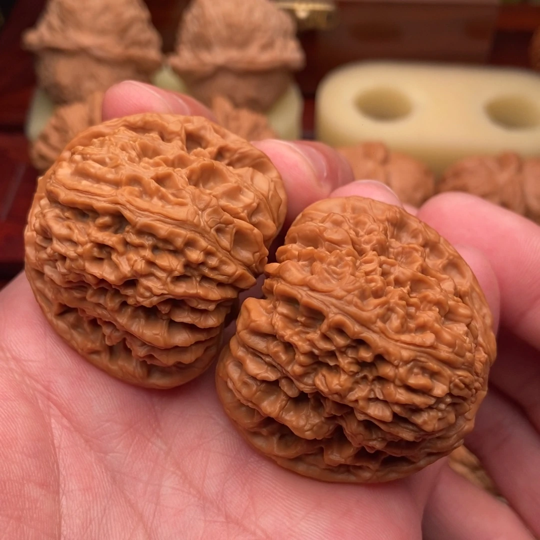 文玩核桃把件毕业款绝配大三角南疆石44