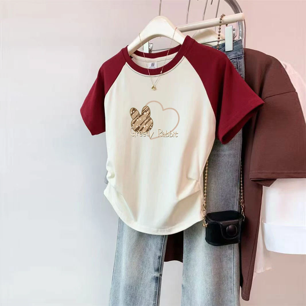 2025夏季新款显瘦美式复古酒红色爱心上衣正肩短袖T恤撞色不规则