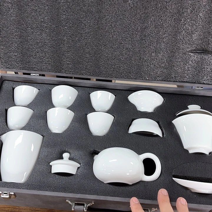 孤品茶具套装等。