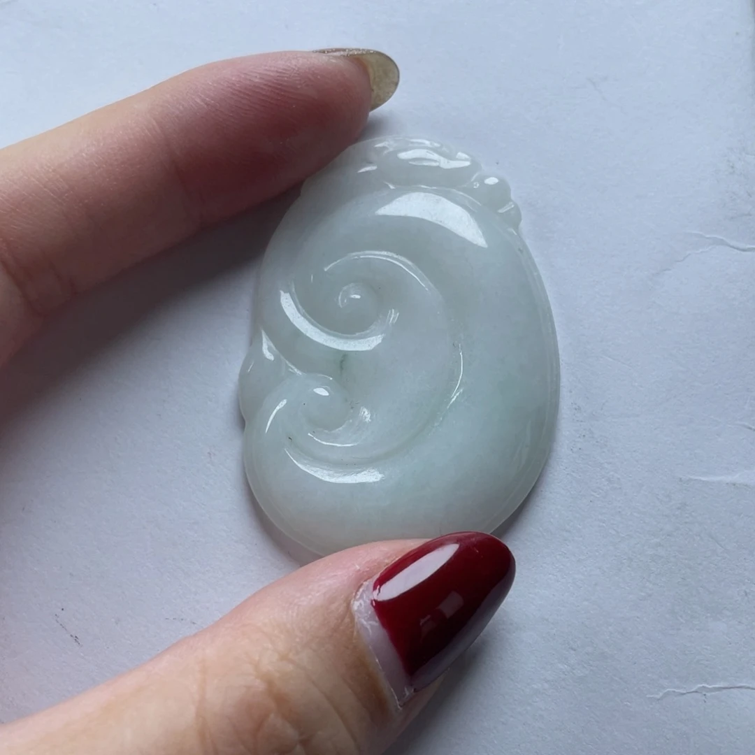 翡翠颈饰未镶嵌如意