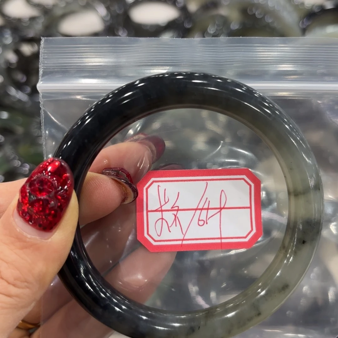 蛇纹石玉手镯未镶嵌救****君