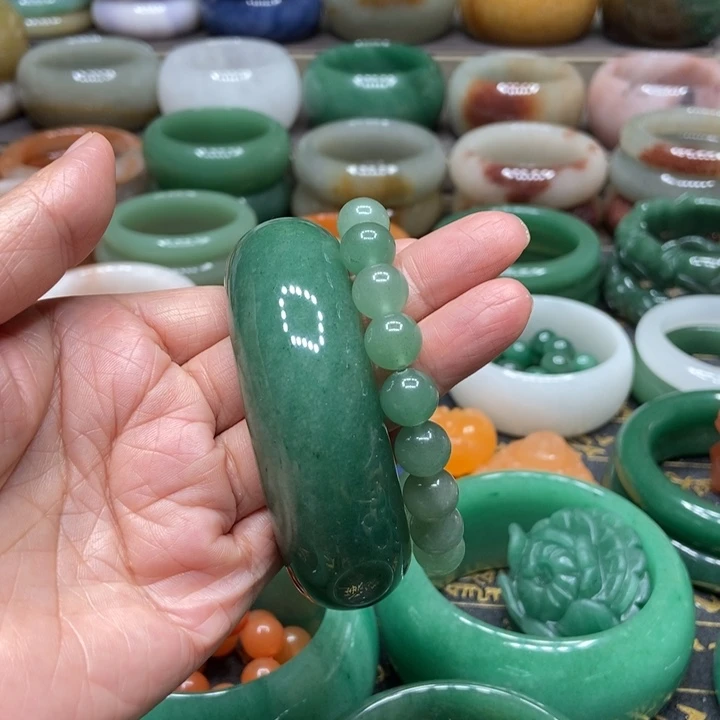 石英质玉手镯未镶嵌用****4