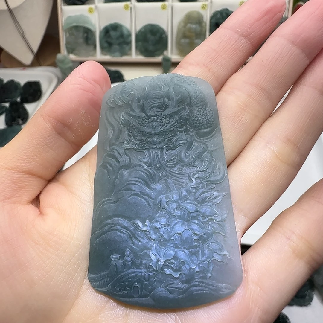 定制翡翠未镶嵌大威天龙翡翠多少