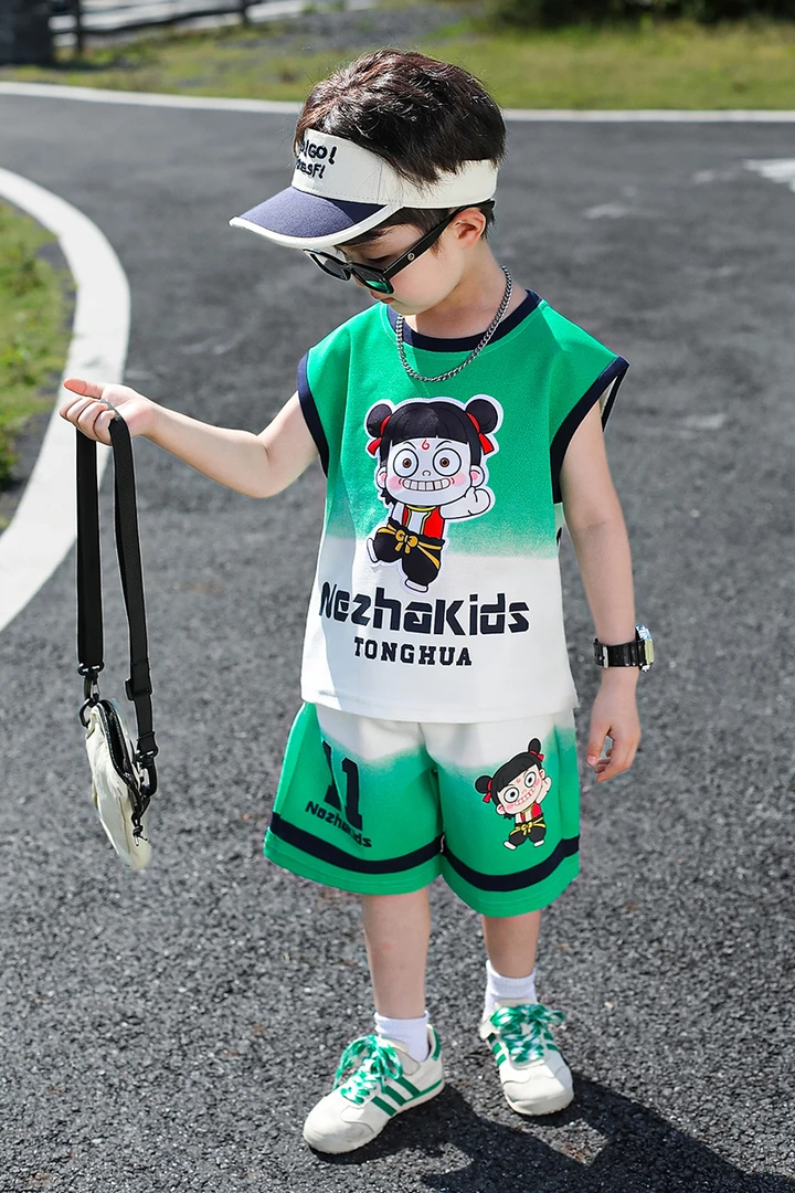 哪吒男童夏装套装痞帅薄款韩版运动风衣服儿童无袖篮球服渐变色潮