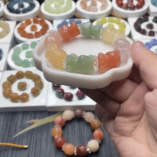 石英质玉（非洲翠）合金手串