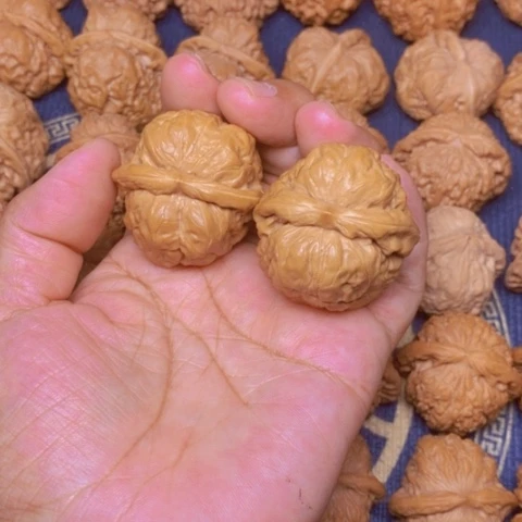 【闪购商品】文玩核桃吊坠宝****室蛙蛙40