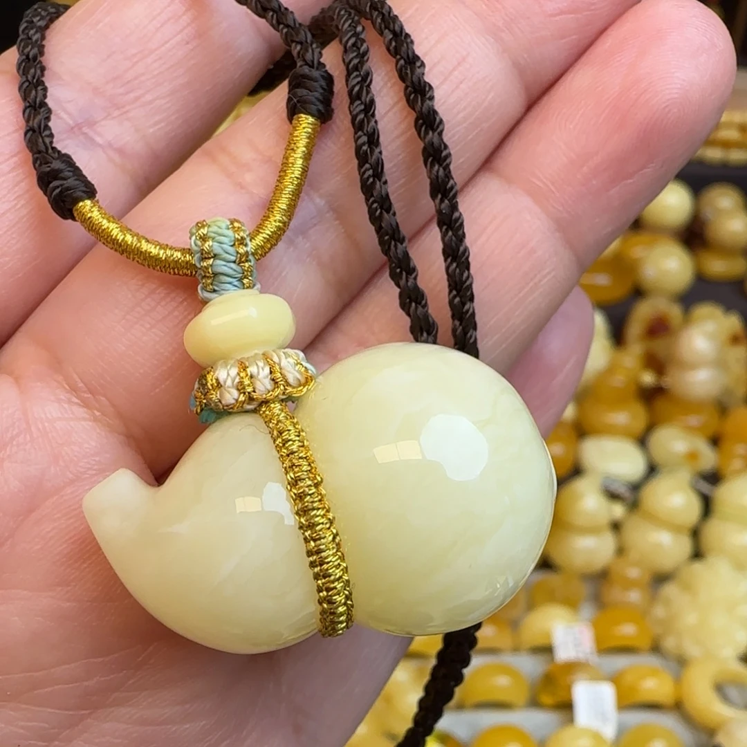琥珀未镶嵌套链 天然白蜜蜜蜡葫芦吊坠7.79克
