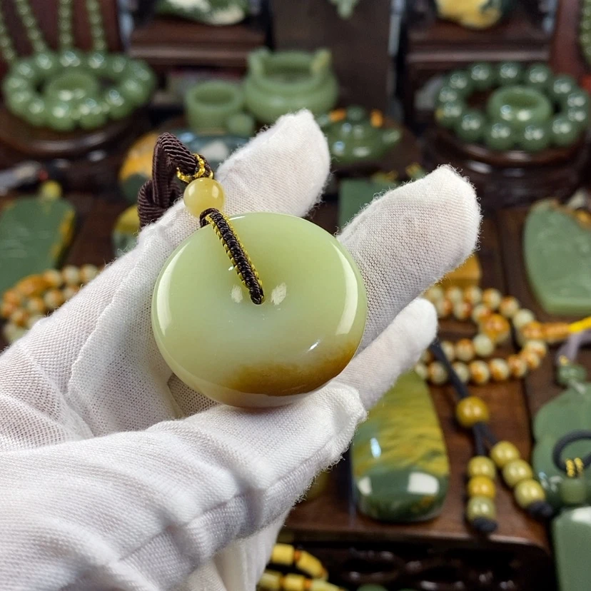 【闪购商品】岫岩老玉（透闪石质玉）颈饰未镶嵌