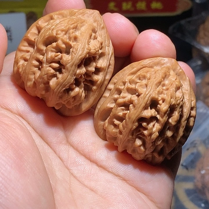 【闪购商品】文玩核桃吊坠火****三羊谷