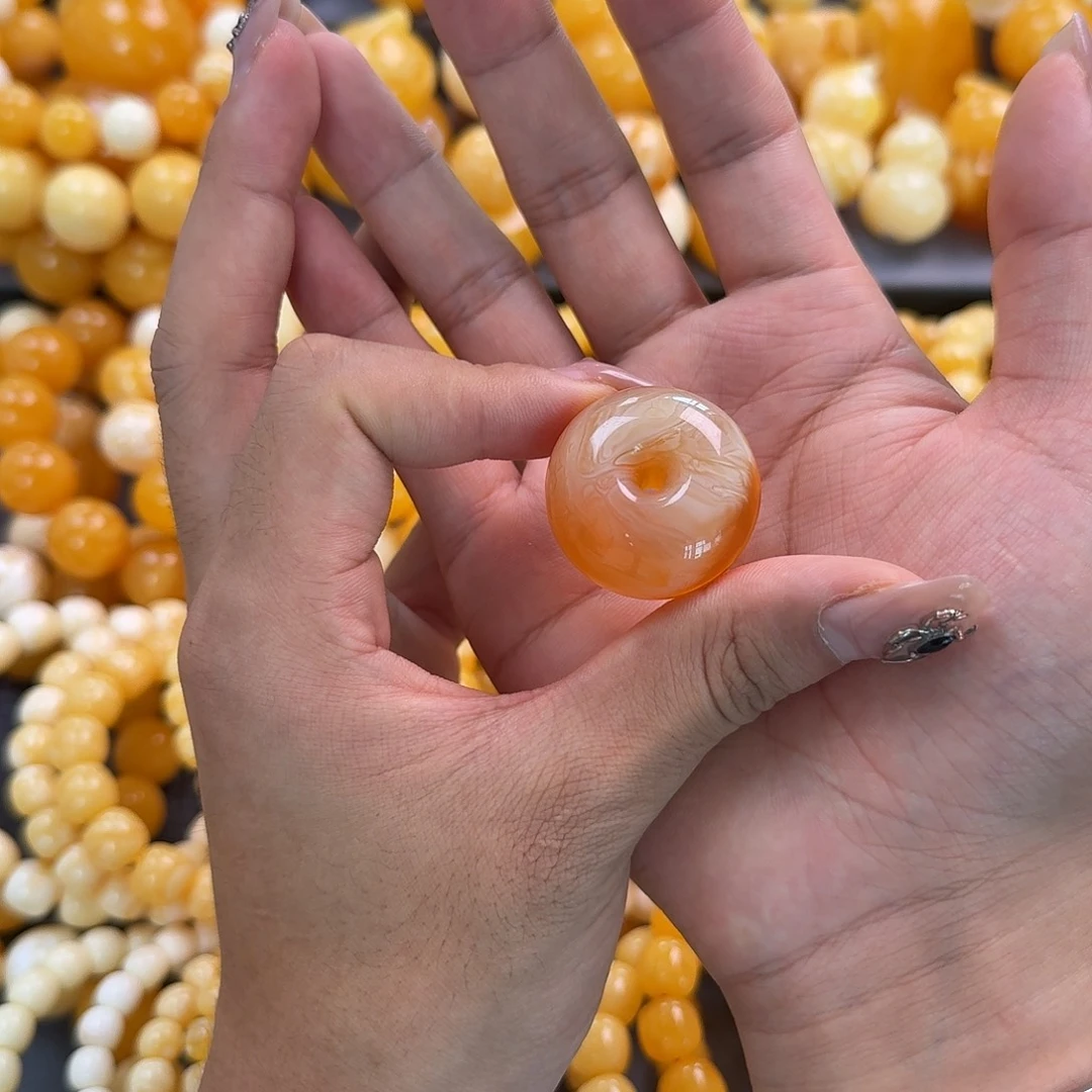 蜜蜡未镶嵌珠宝奇石