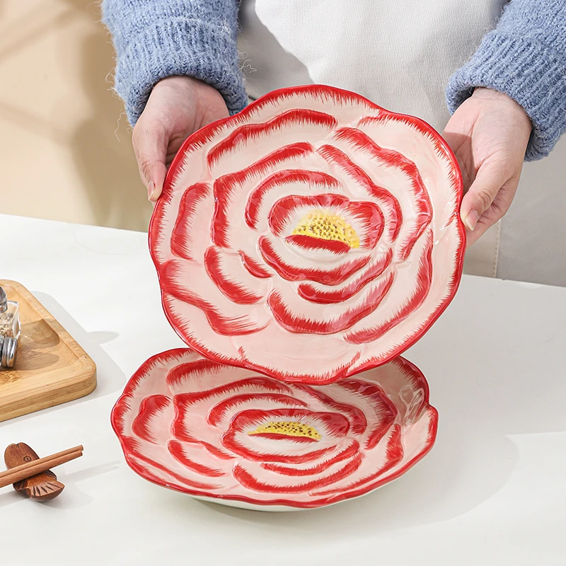 八英寸菜盘手绘玫瑰花瓣造型异形盘釉下彩陶瓷餐具创意造型食品级