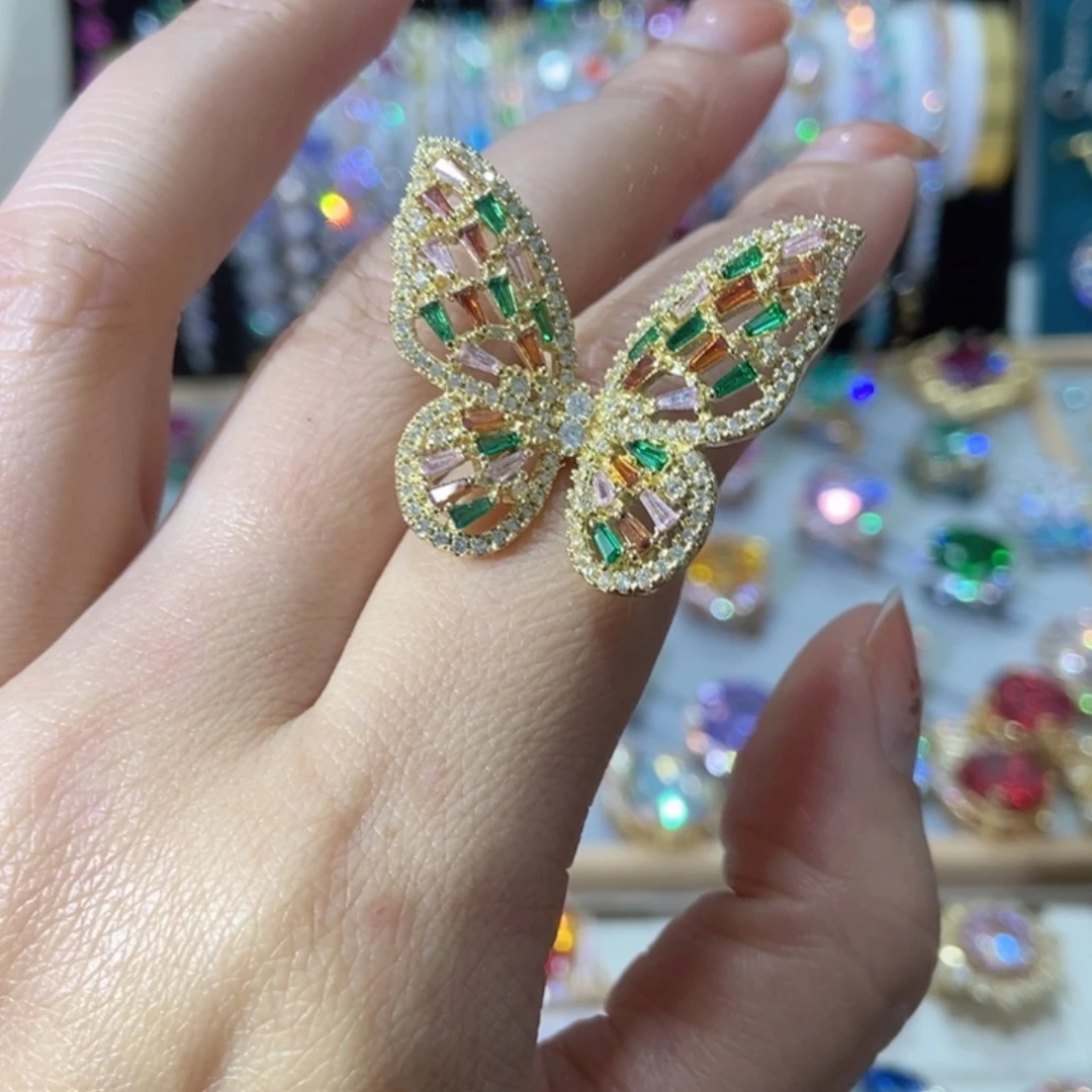 66锆石（处理）戒指