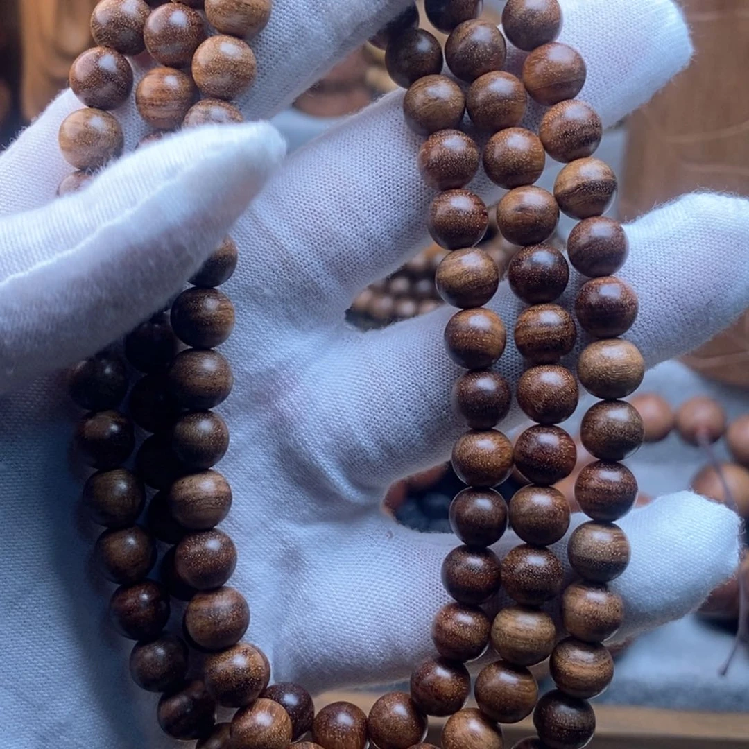 泉* 0.8沉水长串108药香，微瑕