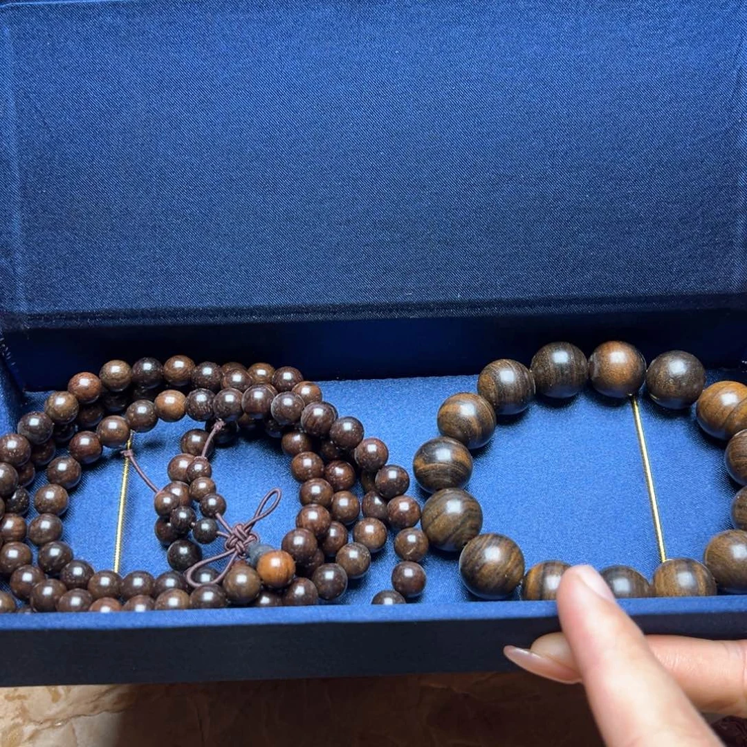 大叶紫檀（黑酸枝木类）