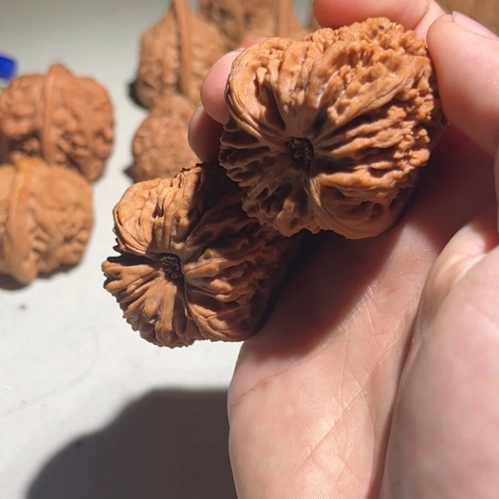 文玩核桃吊坠南疆