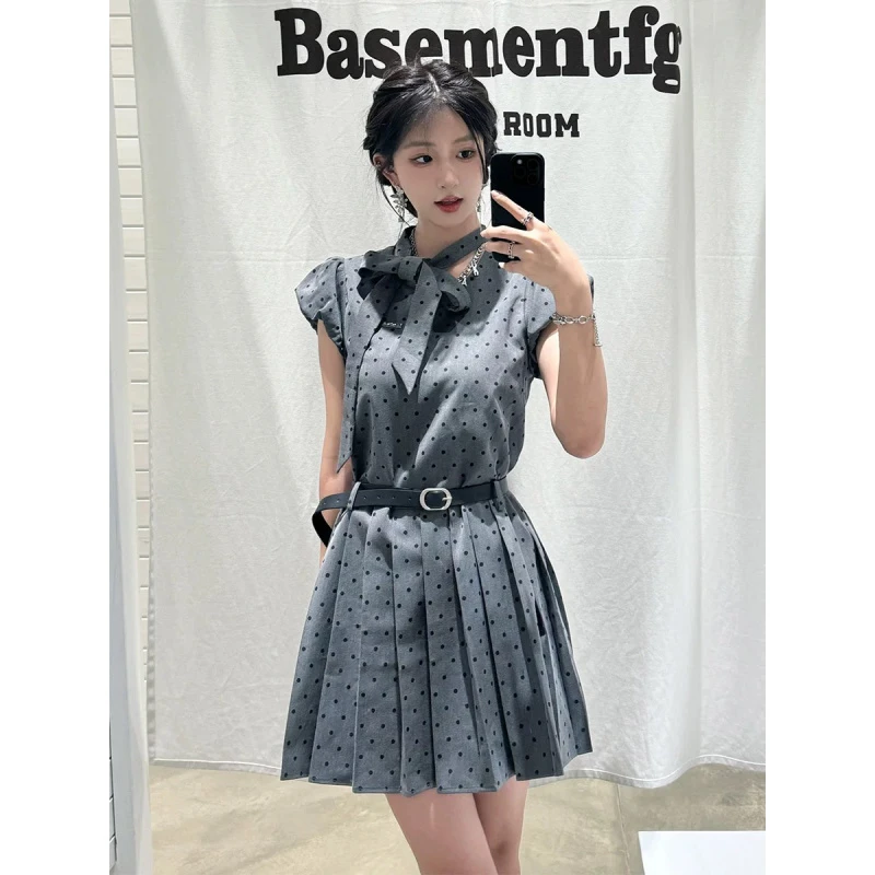 富家千金风灰色波点连衣裙女夏季蝴蝶结设计感小个子甜美收腰短裙