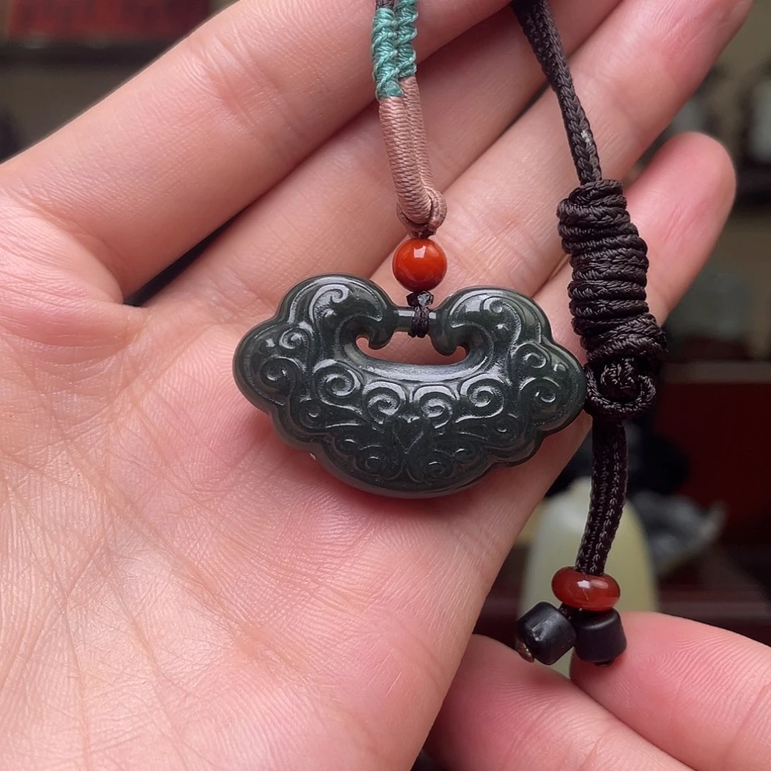 未镶嵌和田玉挂件