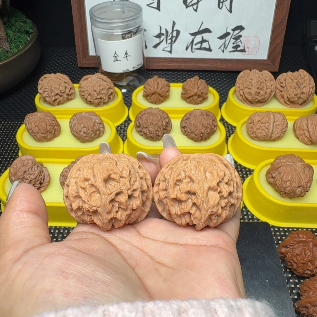 小***一文玩核桃把件扫尖44苹果园毕业对